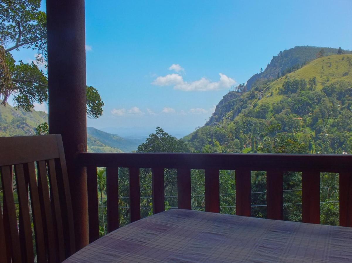 Blue Ribbon Homestay Ella Bagian luar foto