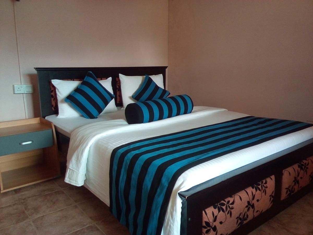 Blue Ribbon Homestay Ella Bagian luar foto