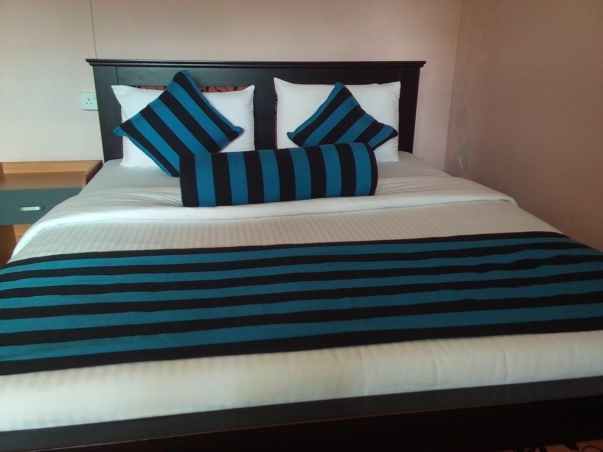 Blue Ribbon Homestay Ella Bagian luar foto