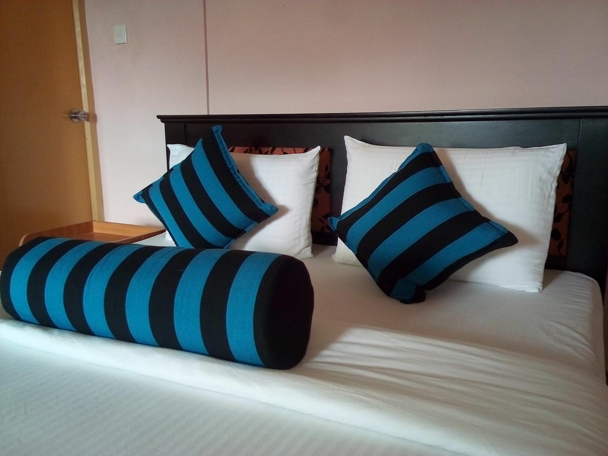 Blue Ribbon Homestay Ella Bagian luar foto