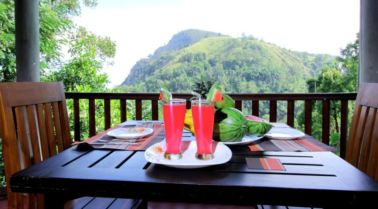 Blue Ribbon Homestay Ella Bagian luar foto